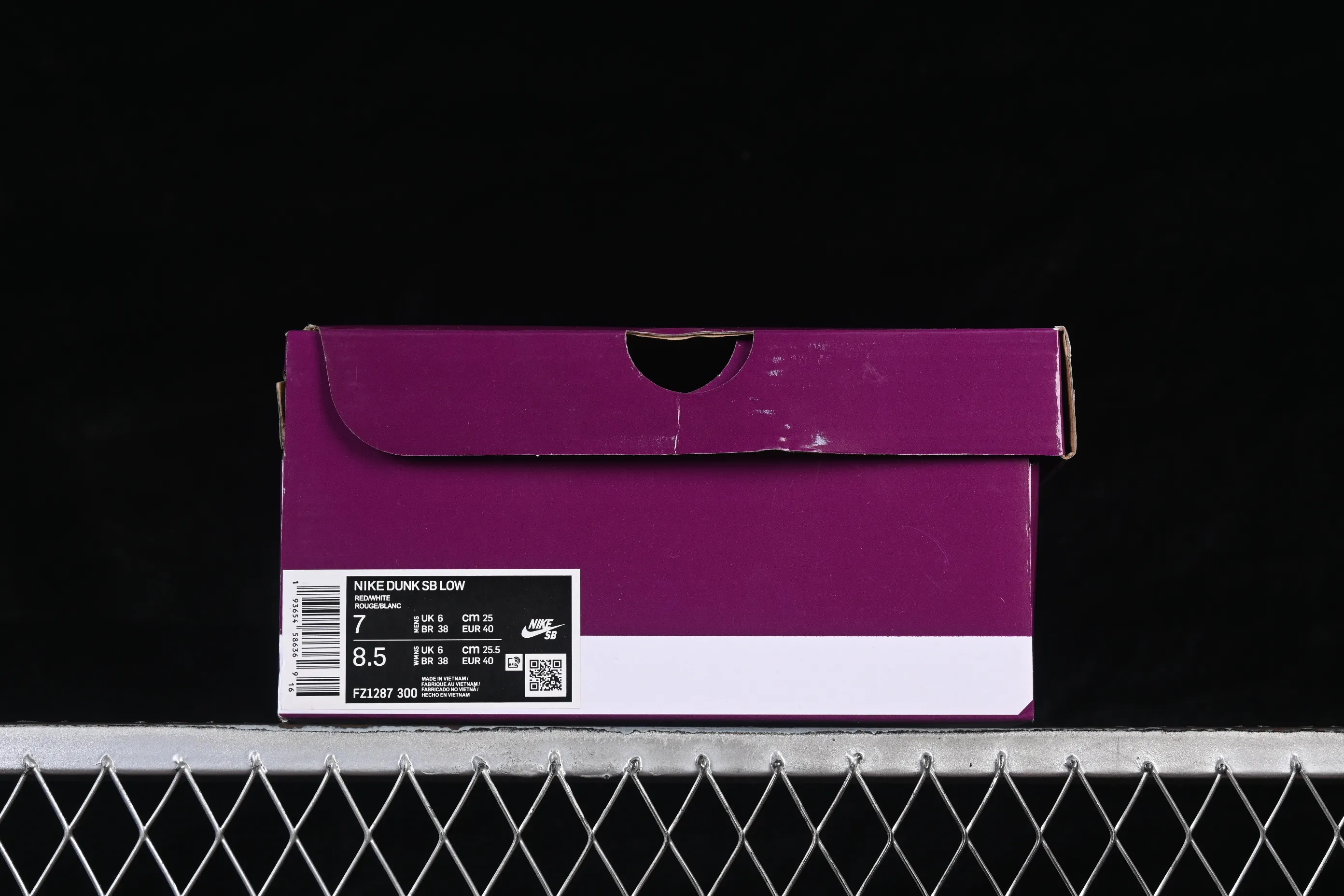All Categories Nk SB Dunk Series Nk SB Dunk Low Low-top sneakers Nike SB Dunk Low Bloodline SB low-top casual sneakers FZ1287-300